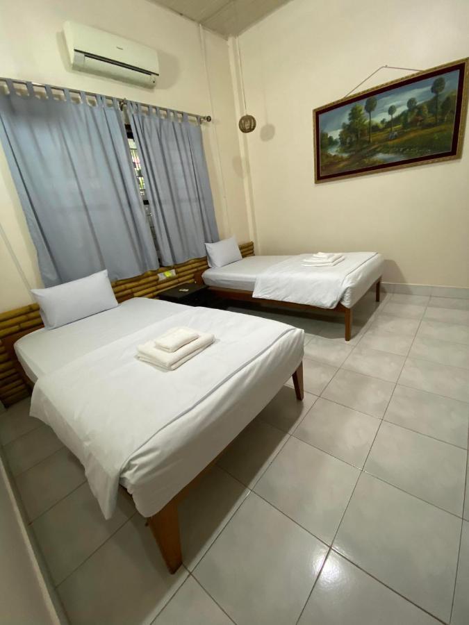 קמפוט Ecran Riverfront Guesthouse מראה חיצוני תמונה